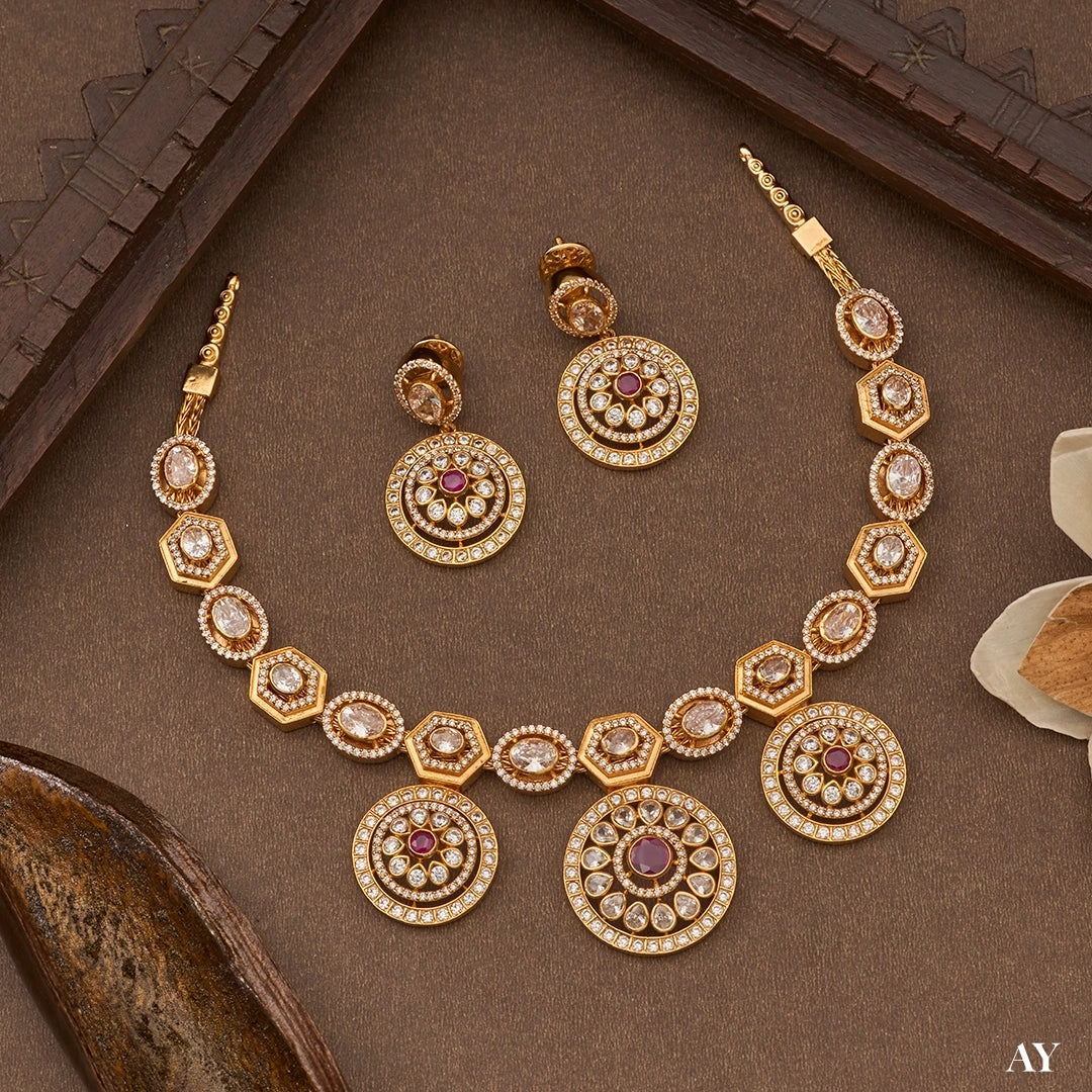 ROYAL RUBY MEDALLION SET